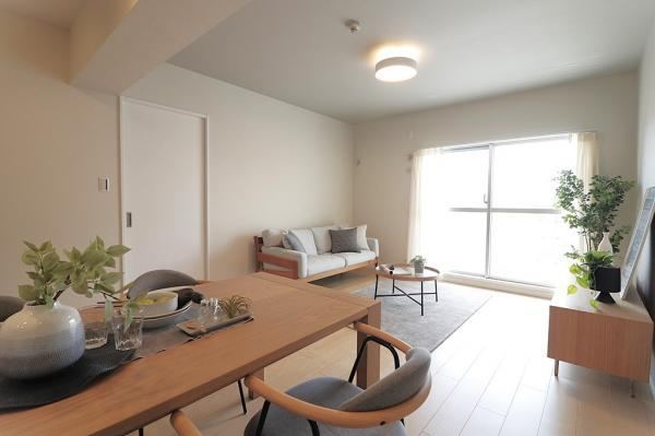 4LDK apartment in Yodogawa Ward, Osaka - Photo 1