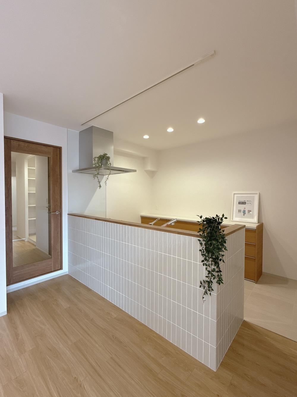 3LDK apartment in Suita, Osaka - Photo 1