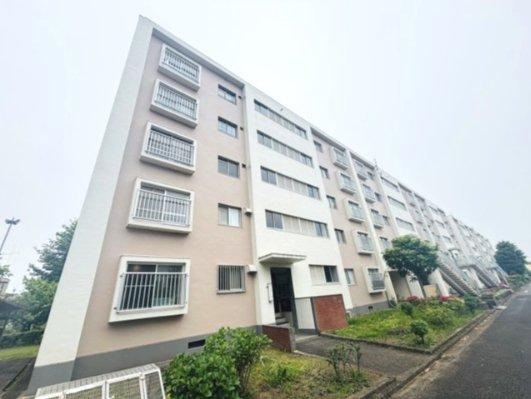 3LDK apartment in Chofu, Tokyo - Photo 1