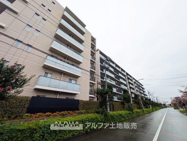 4LDK+S apartment in Akishima, Tokyo - Photo 1