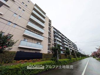 4LDK+S apartment in Akishima