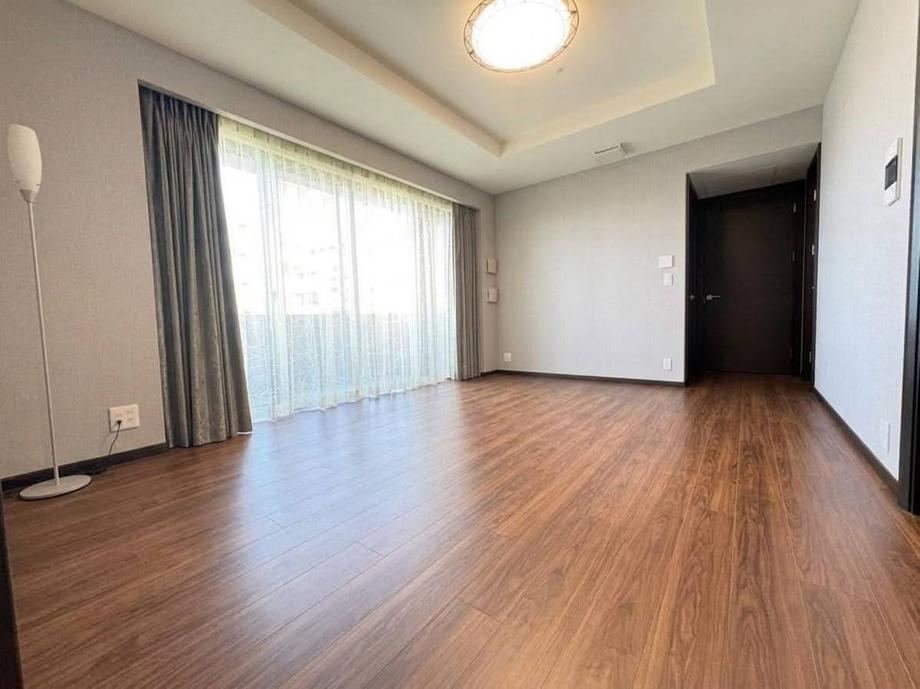 2LDK apartment in Kita Ward, Osaka - Photo 1