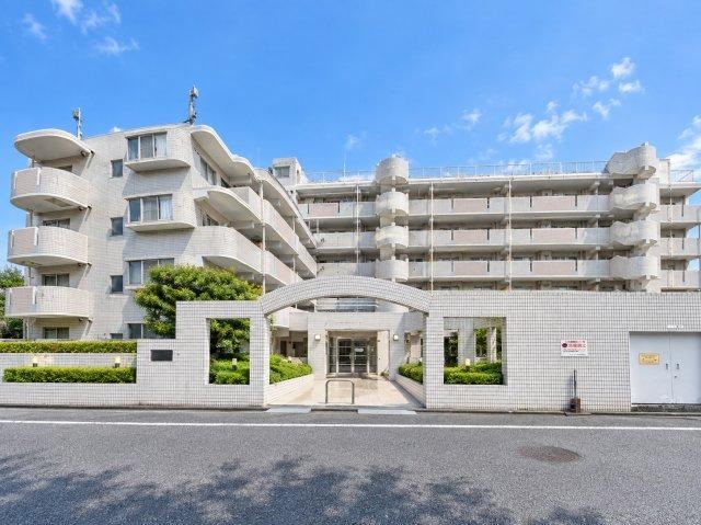 3LDK apartment in Kawaguchi, Saitama - Photo 1