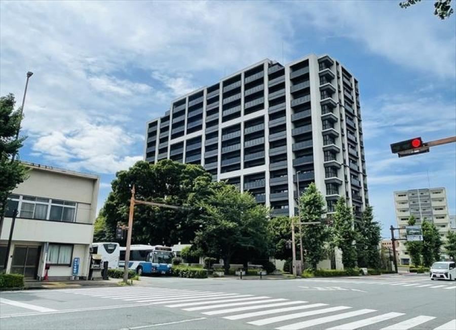 4LDK apartment in Chuo Ward, Kumamoto - Photo 1