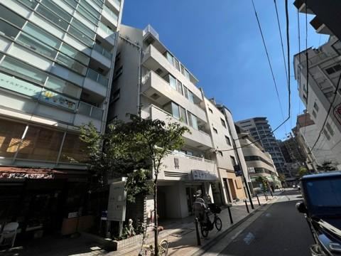 1LDK apartment in Minato Ward, Tokyo - Photo 1