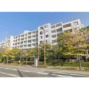 4LDK apartment in Sawara Ward, Fukuoka - Photo 1