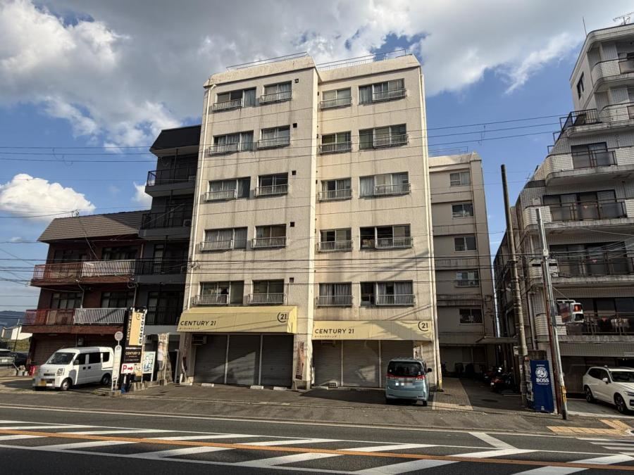 3DK apartment in Fushimi Ward, Kyoto - Photo 1