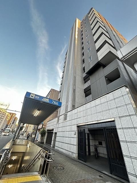 3LDK apartment in Naka Ward, Nagoya, Aichi - Photo 1