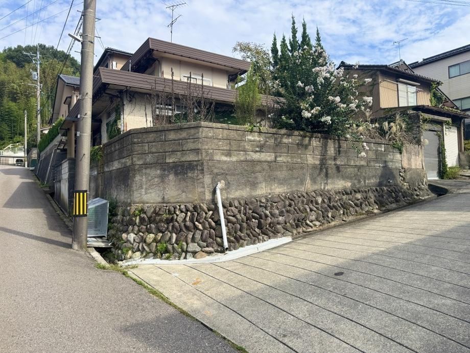 246 m² land in Kanazawa, Ishikawa - Photo 1