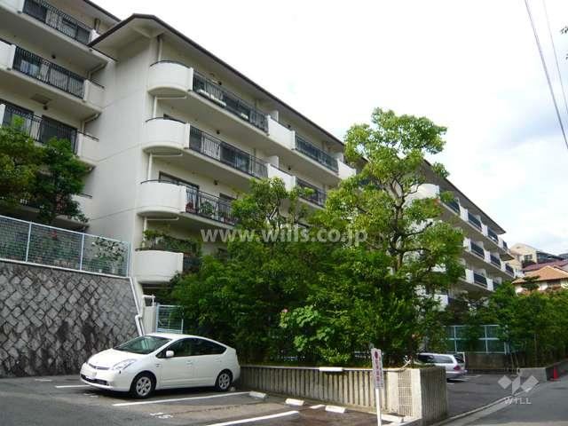 4LDK apartment in Ashiya, Hyogo - Photo 1