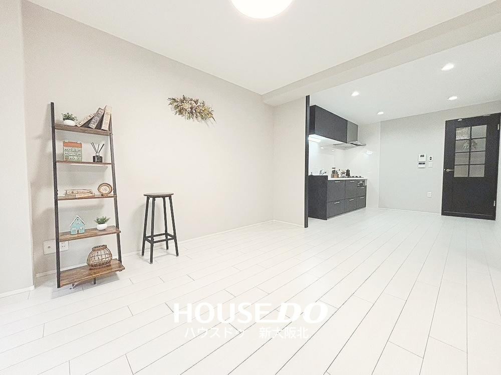 3LDK apartment in Yodogawa Ward, Osaka - Photo 1