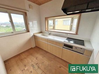 2LDK+S house in Takashima