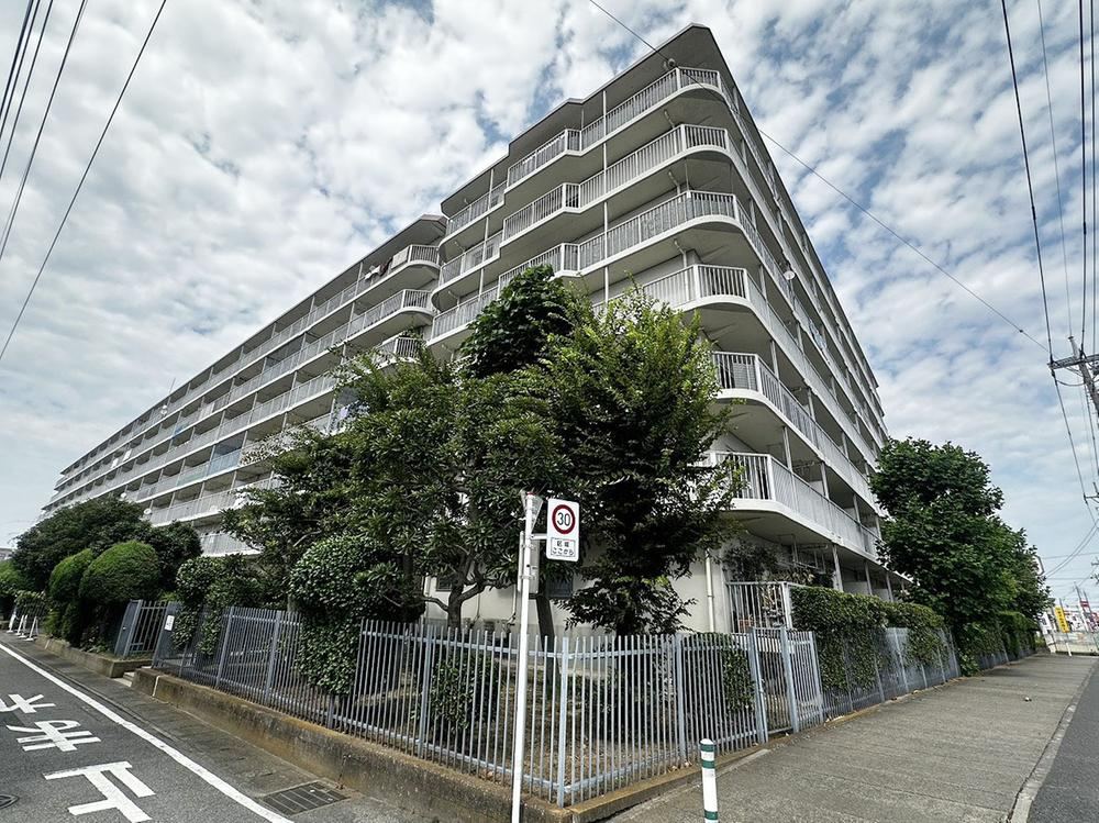 3LDK apartment in Kasukabe, Saitama - Photo 1