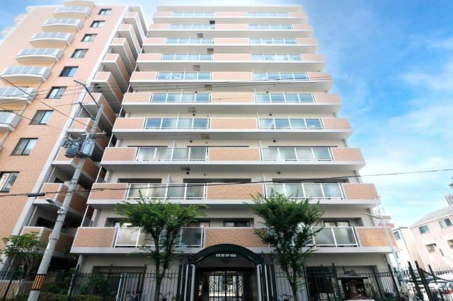 3LDK apartment in Kita Ward, Osaka - Photo 1