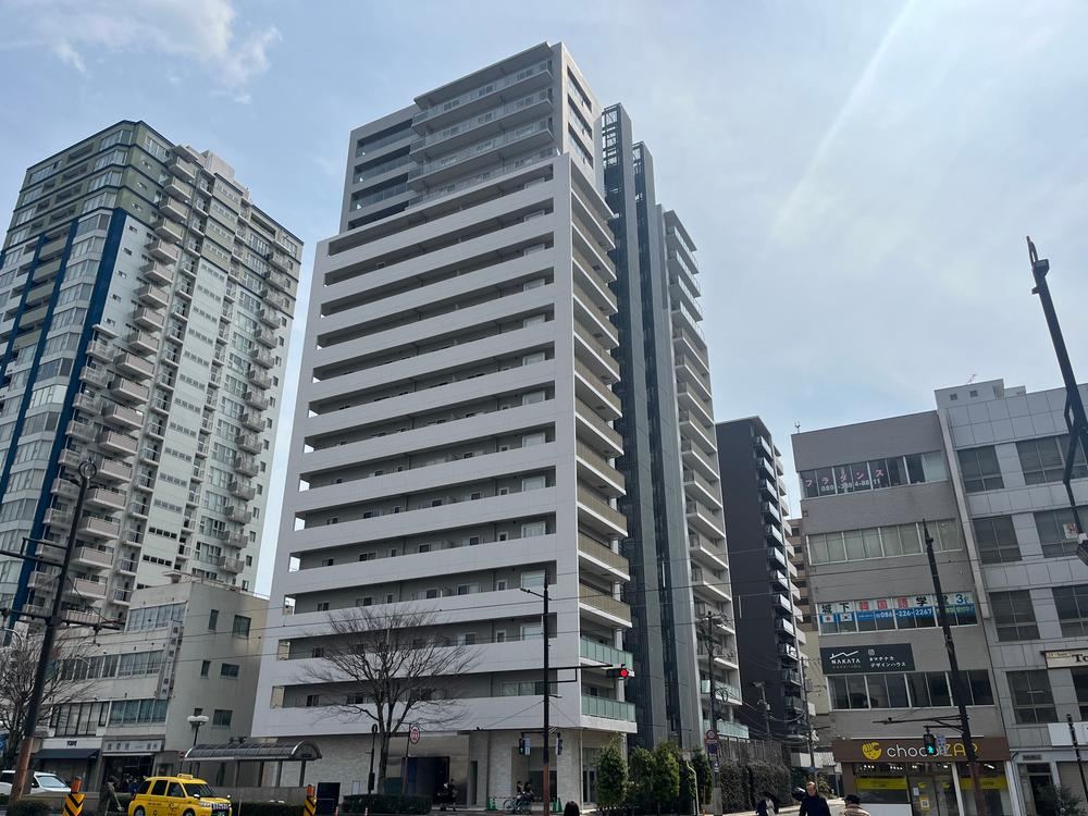 2LDK+S apartment in Kita Ward, Okayama - Photo 1