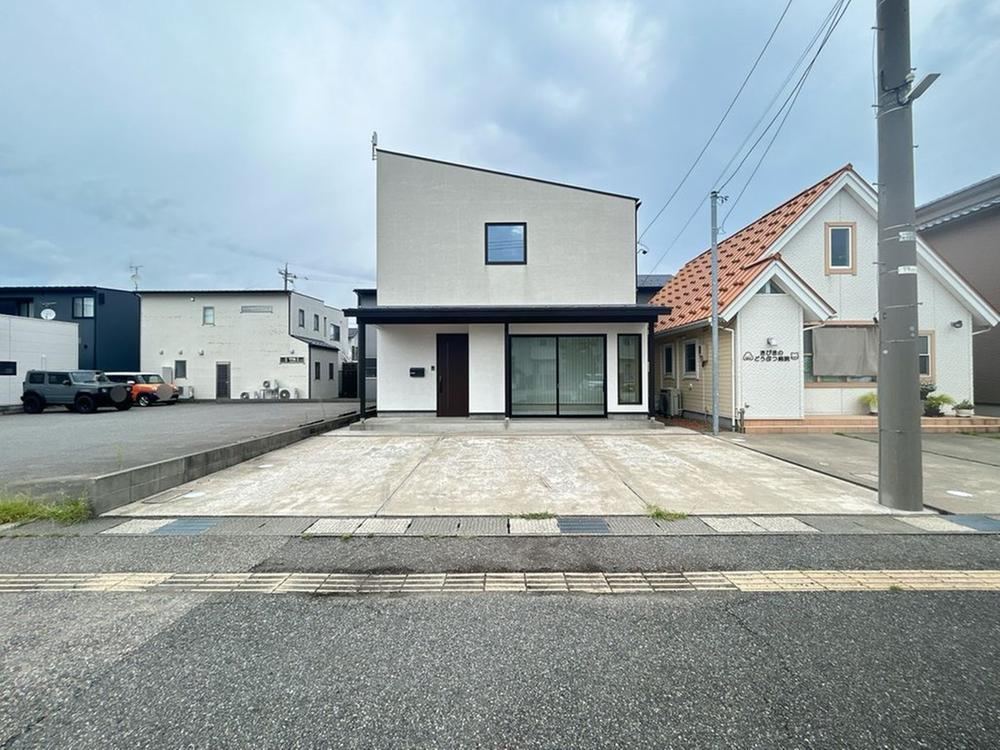 2LDK+S house in Kanazawa, Ishikawa - Photo 1