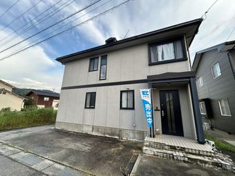 4LDK house in Nakaniikawa District