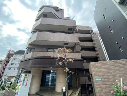 1LDK apartment in Meguro Ward, Tokyo - Photo 1