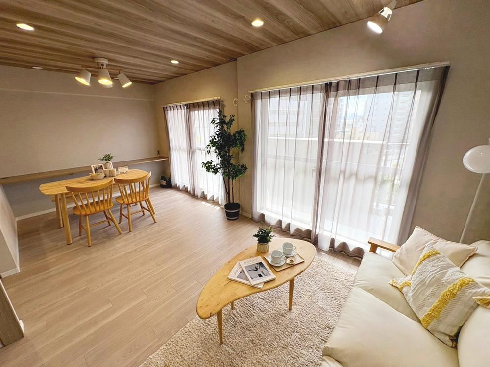 2LDK apartment in Suminoe Ward, Osaka - Photo 1