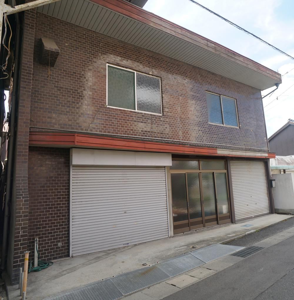 4LDK house in Sakaide, Kagawa - Photo 1