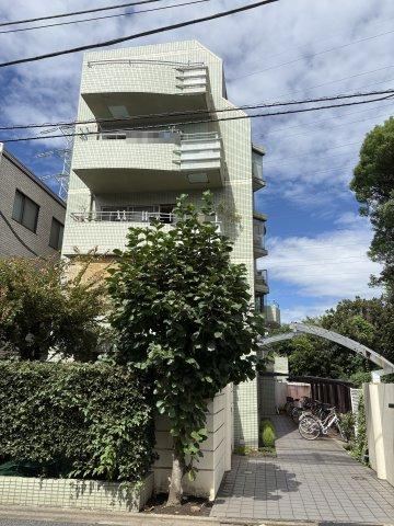 2DK apartment in Setagaya Ward, Tokyo - Photo 1