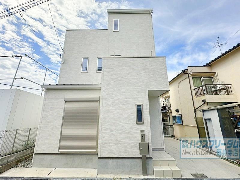 3LDK house in Mihara Ward, Sakai, Osaka - Photo 1