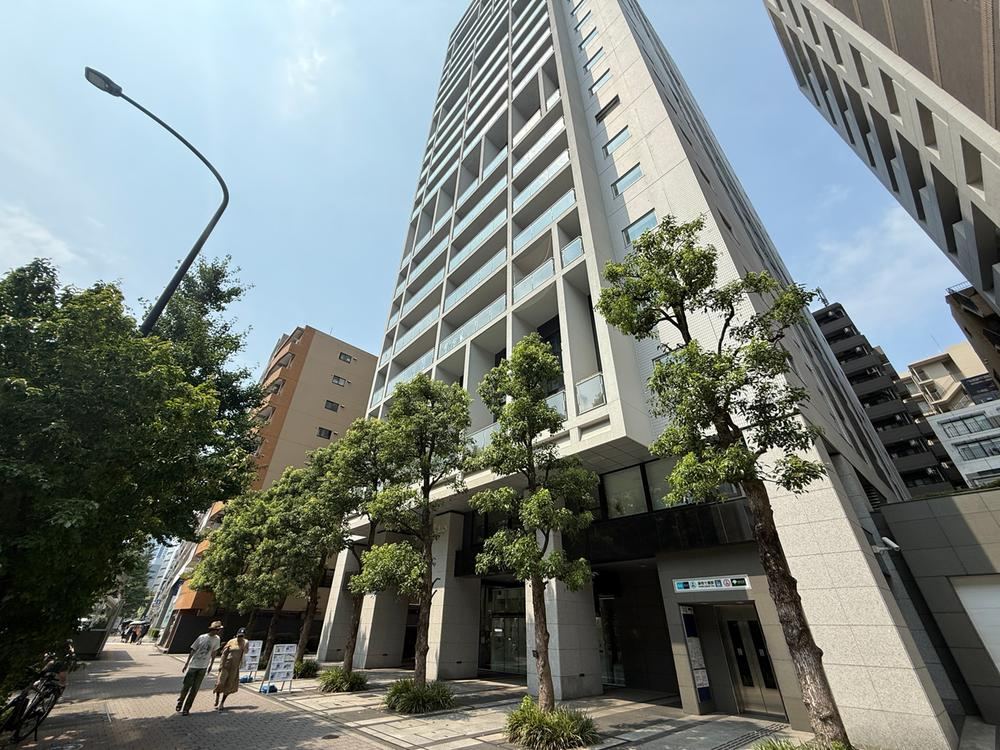 1LDK apartment in Minato Ward, Tokyo - Photo 1