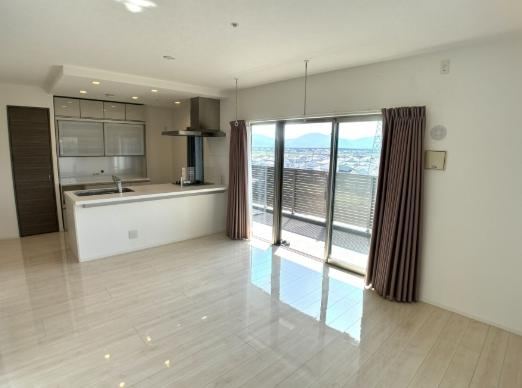3LDK apartment in Itoshima, Fukuoka - Photo 1