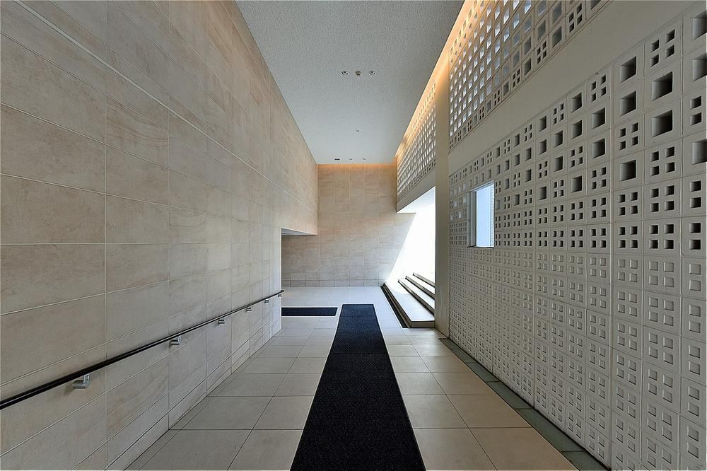 2LDK apartment in Minato Ward, Tokyo - Photo 1