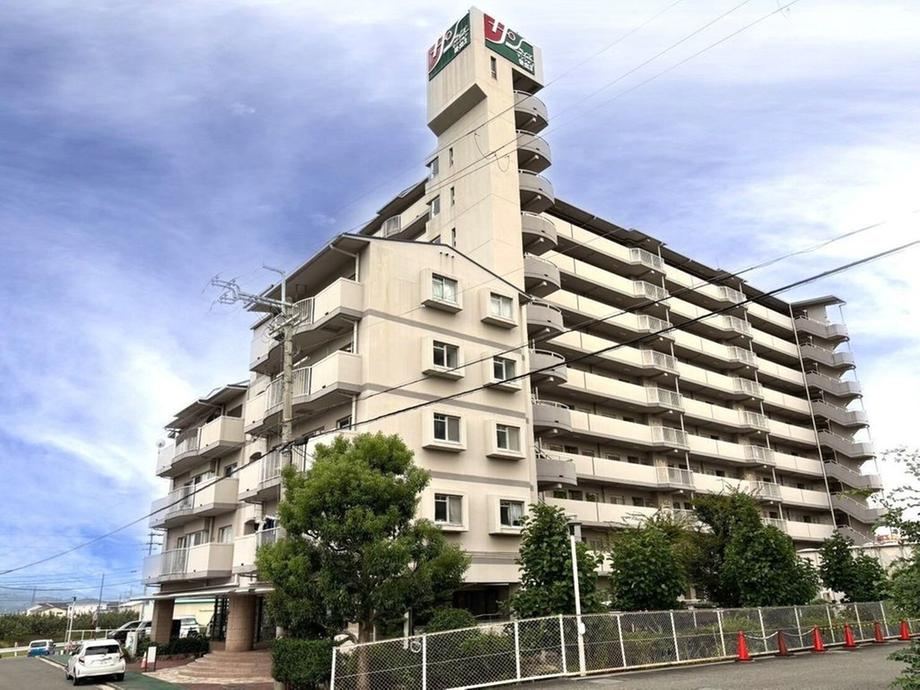 3LDK apartment in Iwade, Wakayama - Photo 1