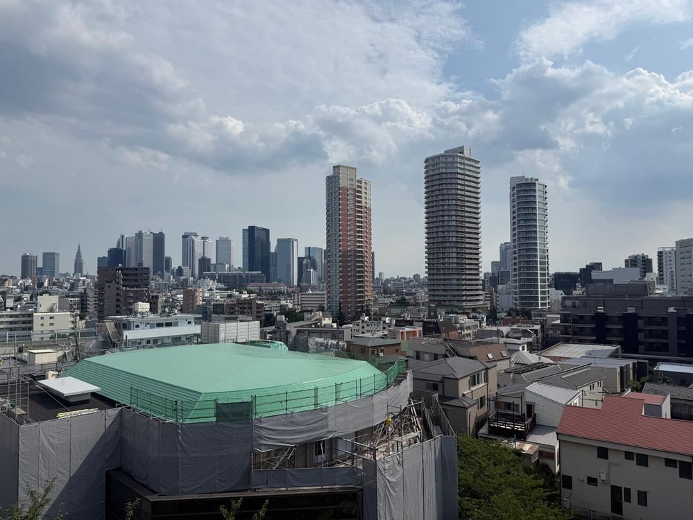 2LDK apartment in Nakano Ward, Tokyo - Photo 1