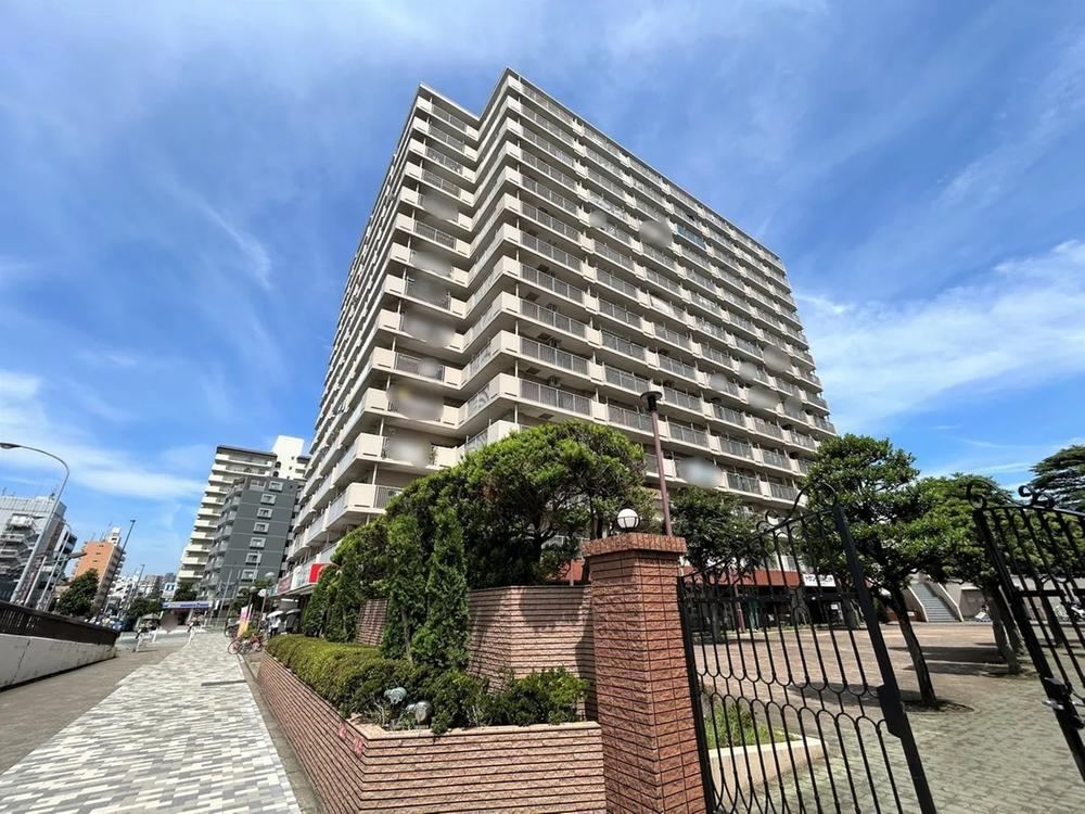 3LDK apartment in Koto Ward, Tokyo - Photo 1
