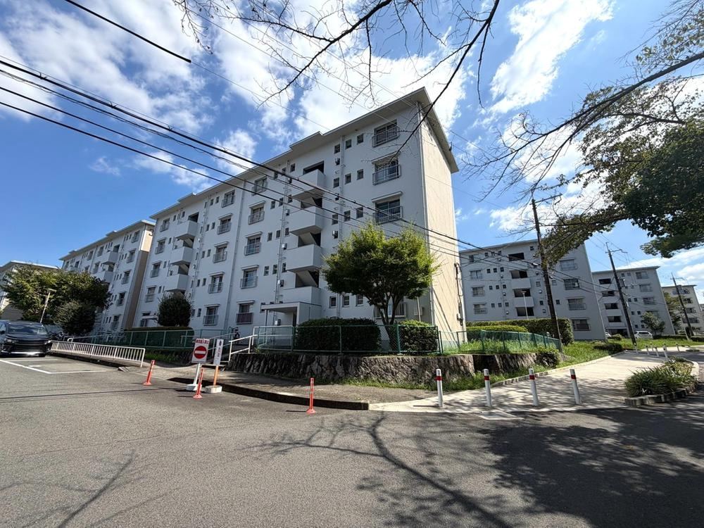 2LDK apartment in Minami Ward, Sakai, Osaka - Photo 1