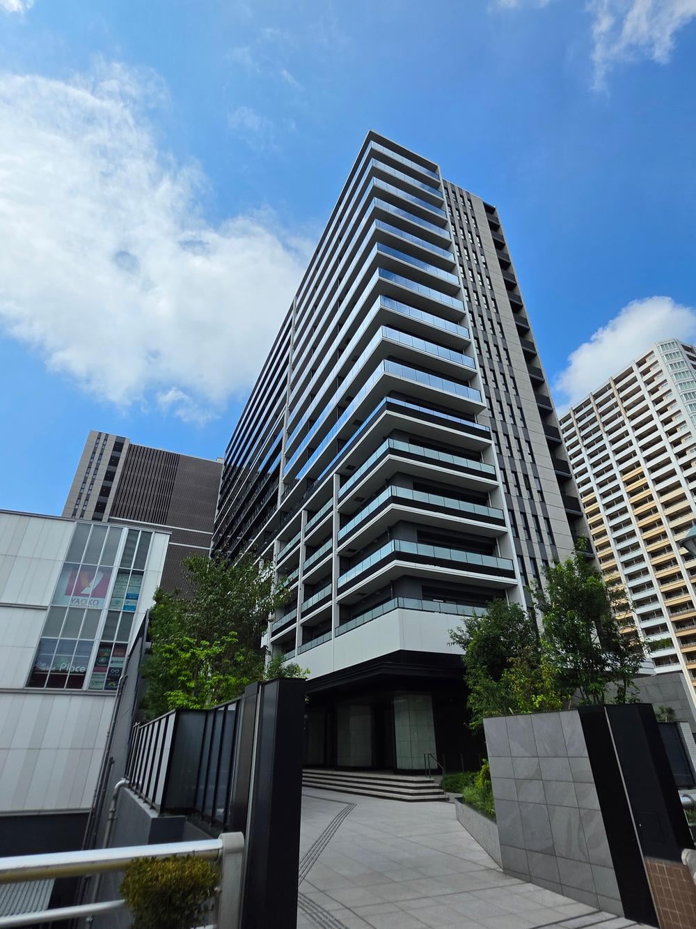 4LDK apartment in Minami Ward, Saitama - Photo 1