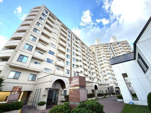 4LDK apartment in Atsubetsu Ward, Sapporo, Hokkaido - Photo 1