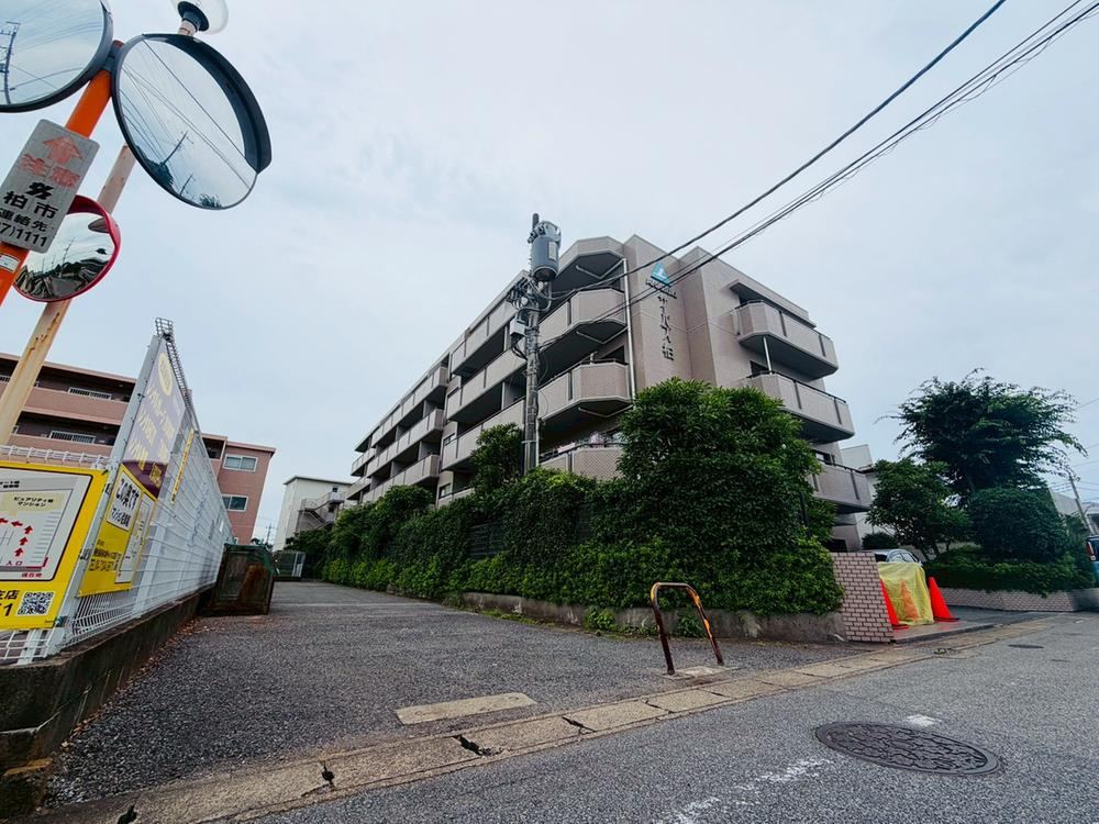 3LDK apartment in Kashiwa, Chiba - Photo 1