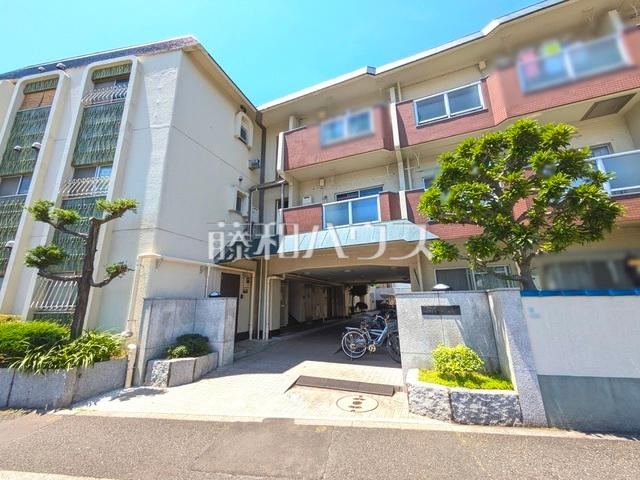 2LDK apartment in Nishitokyo, Tokyo - Photo 1