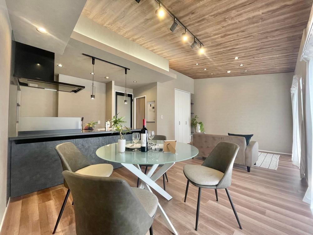 2LDK apartment in Kita Ward, Osaka - Photo 1