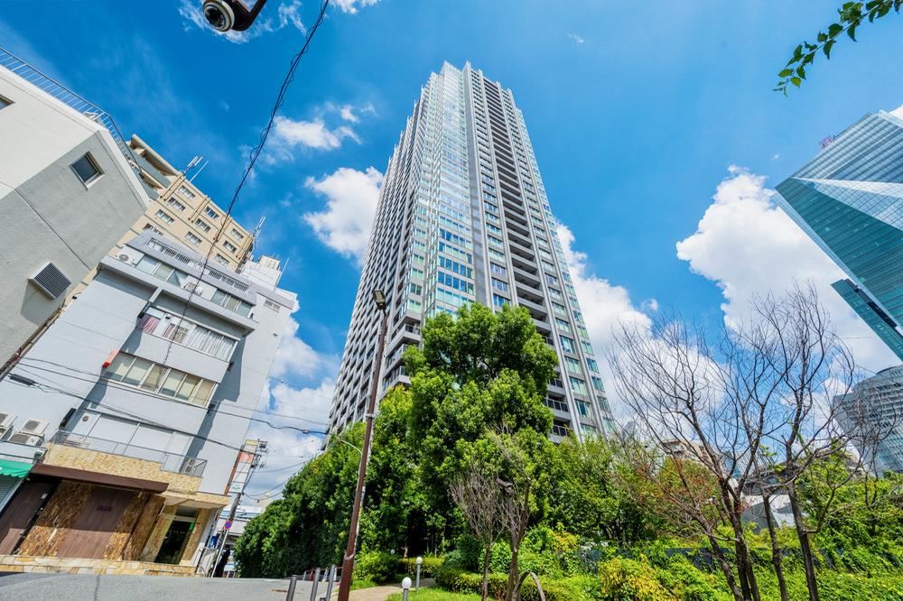 1LDK apartment in Minato Ward, Tokyo - Photo 1