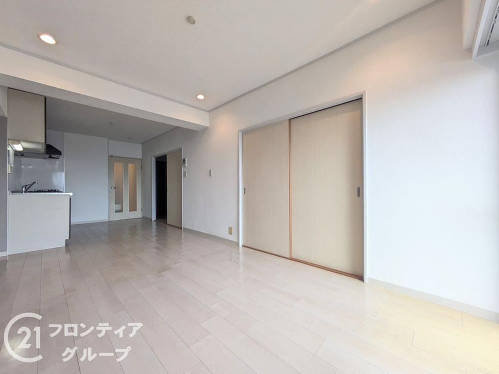 3LDK apartment in Chuo Ward, Kobe, Hyogo - Photo 1