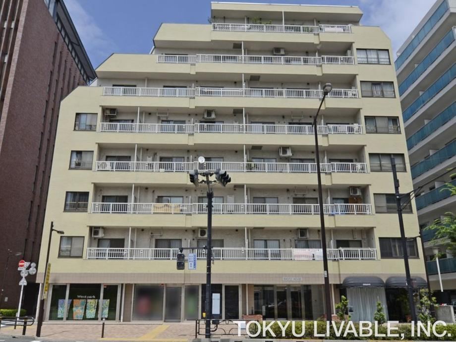 1LDK apartment in Shibuya Ward, Tokyo - Photo 1