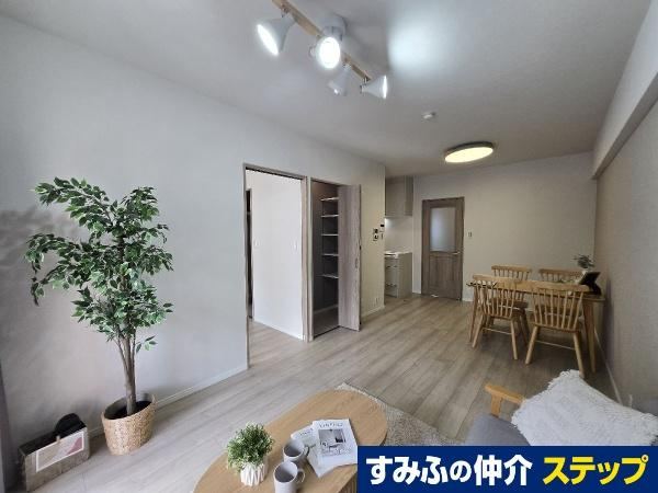 2LDK apartment in Amagasaki, Hyogo - Photo 1