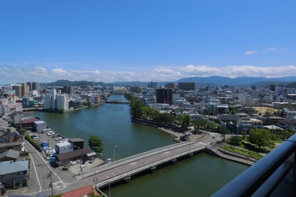 3LDK apartment in Tokushima, Tokushima - Photo 1