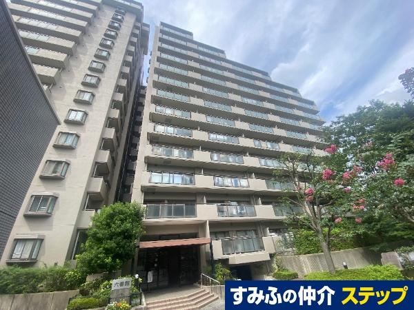 3LDK apartment in Neyagawa, Osaka - Photo 1