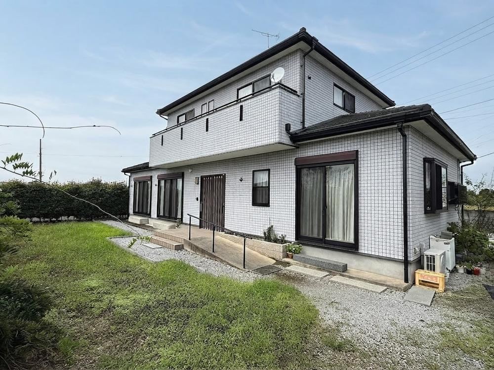 6LDK house in Kasukabe, Saitama - Photo 1