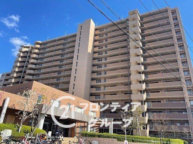 3LDK apartment in Yao, Osaka - Photo 1