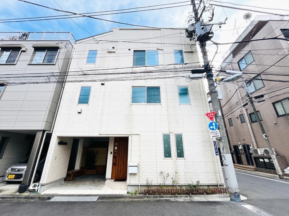 4LDK house in Taito Ward, Tokyo - Photo 1
