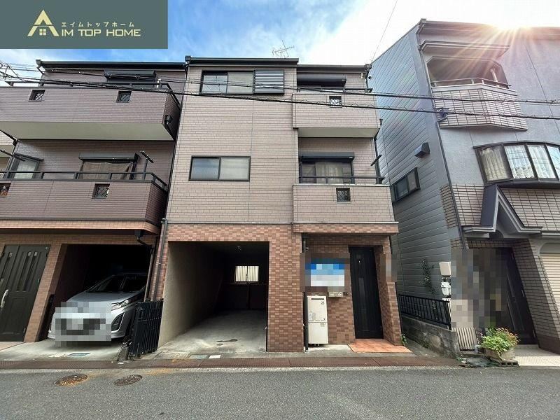 4LDK house in Daito, Osaka - Photo 1