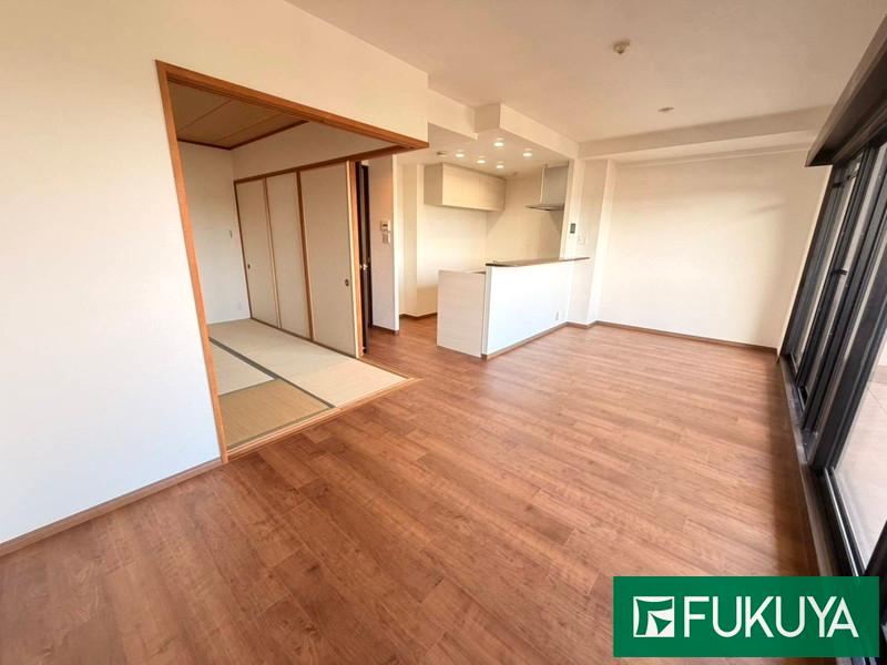 3LDK apartment in Hirakata, Osaka - Photo 1
