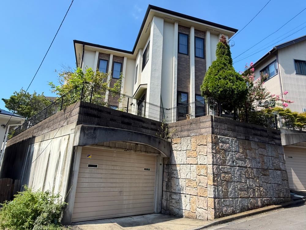 5LDK+S house in Fujisawa, Kanagawa - Photo 1